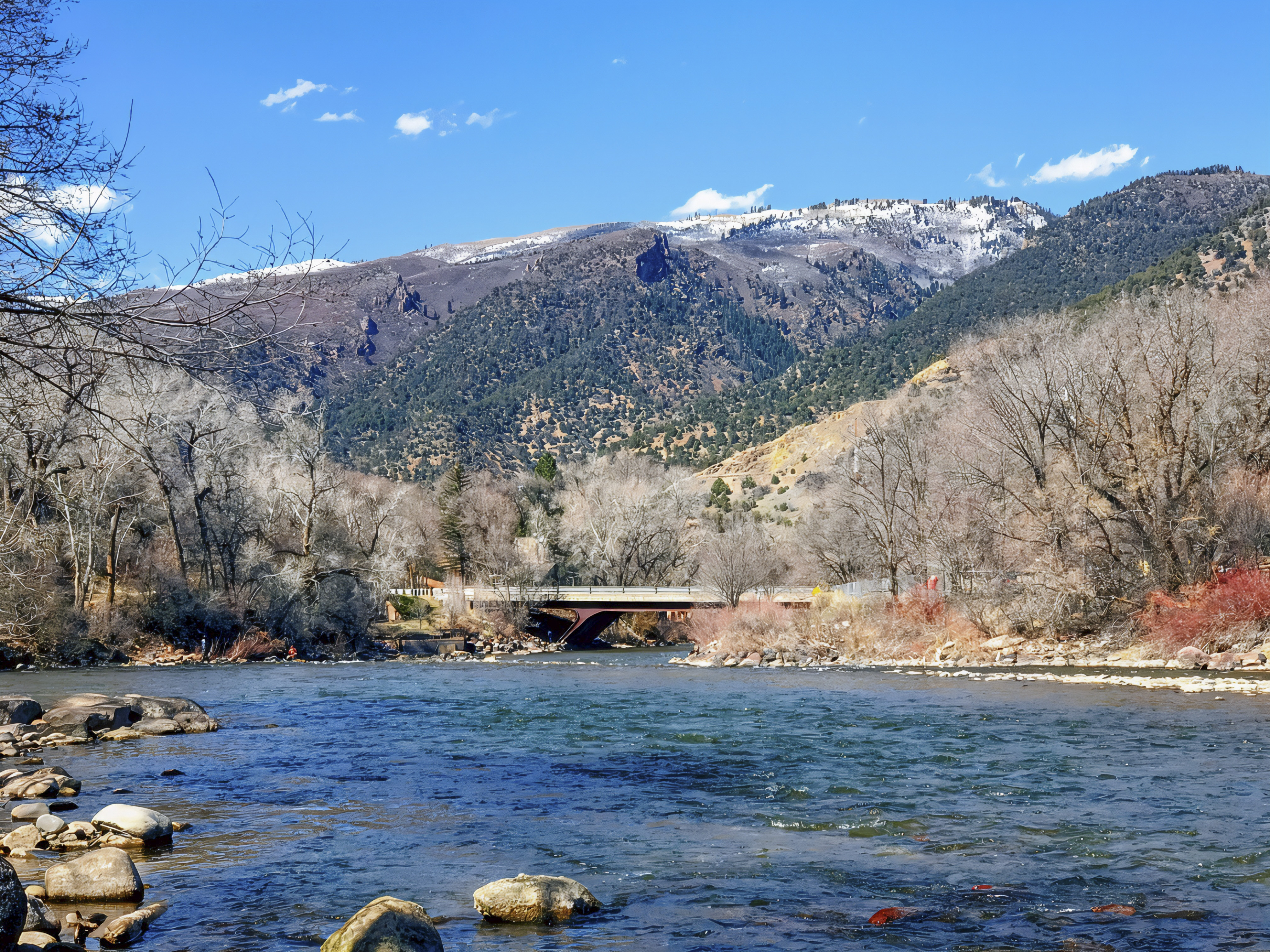 From Aspen to Glenwood Springs: A Scenic Journey Through Colorado’s Rocky Mountains